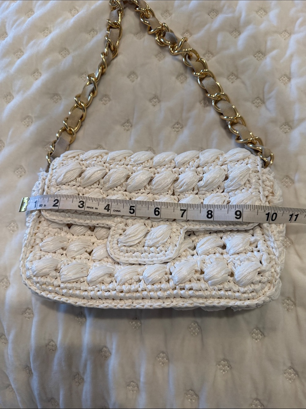 Caterina Bertini White Crochet Shoulder Bag with Gold Chain